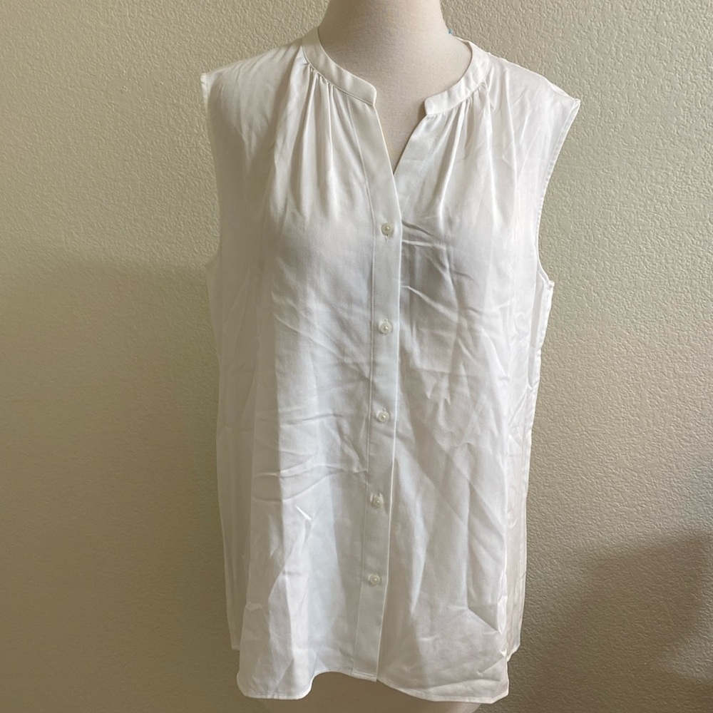 Uniqlo Rayon Sleeveless Blouse Bright White Button Down